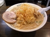 「辛ネギみそラーメン（大盛・脂多め）」@こってりらーめん 誉の写真