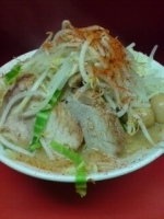 「ラーメン（野菜,ニンニク,唐辛子）650円+味付けウズラ（3個）」@ラーメン二郎 大宮店の写真