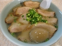 「塩チャーシュー￥950+味付玉子￥100」@さのらーめん 新斬の写真
