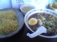 「豚バラつけめん（700円）」@イヨマンテの写真