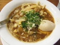 「うまかれーそば」@麺や食堂 本店の写真