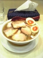 「喜多方ちゃーしゅーめん（醤油味・大盛）+半熟味付け玉子」@麺や 七彩の写真