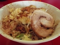 「まぜそば（大）+トッピング（全増し） 【850円+無料】」@ジャンクガレッジ 東大宮店の写真