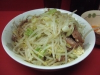 「汁なし 野菜 魚粉 卵」@ラーメン二郎 環七一之江店の写真