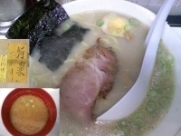 「塩ラーメン（これが本当のあっさりだよ!）￥600」@ラーメン 日本一の写真