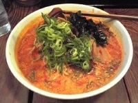 「鉄火麺辛味増し（800円）」@味源 渋谷宇田川店の写真