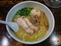 「白鶏らーめん」@鶏の穴の写真