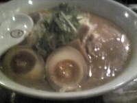 「海老茶色のみそらーめん【780円】+味玉【クーポン】」@らーめん一会の写真