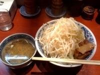 「つけめん 大盛（あつもり、野菜ちょっと多め、脂少なめ）」@麺香房 暖々の写真