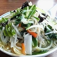 「タンメン（漬物付） ￥700」@チーナン食堂の写真