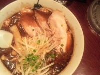 「マー黒武士 豚」@麺士 武双の写真