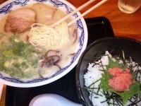 「ラーメン+明太子ご飯セット+替え玉3 （3つまで無料） （麺は全」@由丸 駿河台店の写真