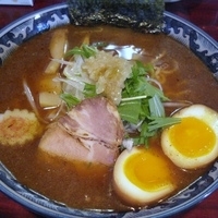 「カレー風味中華そば 700円+大盛 100円+半熟煮たまご 10」@麺屋 鎌倉山の写真