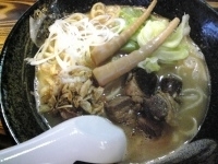 「牛と煮干の雫（750円）【期間限定】」@らーめん 雫の写真