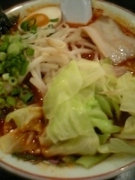 「【秋冬限定】旨辛みそらーめん（￥830）+キャベツ盛り（￥100」@廣島つけ麺本舗 ばくだん屋 六本木店の写真