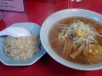 「ラーメン+半チャーハンセット(750円)・ランチサービス(-70」@サッポロ一番の写真