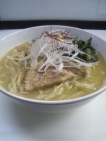 「しおらーめん（中盛り）」@塩ラーメン・つけめんのお店 はないちの写真