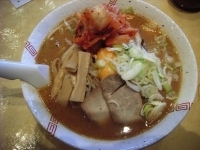「キムチ納豆みそラーメン」@中野製麺所直営店 めぐさめんこの写真