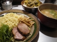 「冷つけそば730円辛子高菜ごはん230円 潮そば680円」@麺匠 呉屋の写真