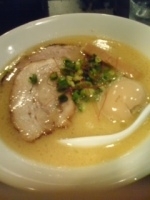 「特製らーめん（白）」@音麺酒家 楽々の写真