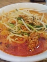 「タンタンメン850円+餃子2ヶ（開店サービス?）」@中華料理 華龍の写真