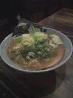 「太麺 固め 油多め キャベツトッピング」@横須賀家の写真