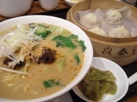 「タンタン麺セット1523円」@鼎泰豐 汐留店の写真