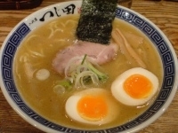 「らーめん（+クーポン味玉）750円」@つじ田 神田御茶ノ水店の写真