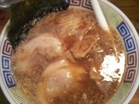 「正油ラーメン￥700」@麻布ラーメン 芝4丁目店の写真