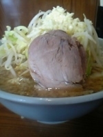 「ラーメン（￥600）、ヤサイマシマシニンニクマシマシ」@ラーメン二郎 亀戸店の写真