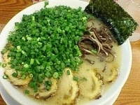 「ネギチャーシューメン（ハリガネ）（980円）・替え玉（100円）」@博多長浜らーめん ぼたん 高田馬場店の写真