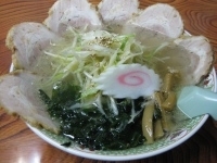 「ネギ塩チャーシューメン￥945」@手打ちラーメン 丸富の写真