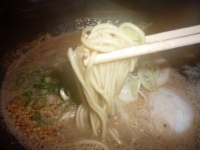 「黒のコクとんこつラーメン 600円」@拉麺 一心不乱 大名本店の写真