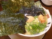 「ばりこてスペシャル醤油ラーメン950円のり（店先クーポン）」@九州大牟田ラーメン きらら 新橋店の写真