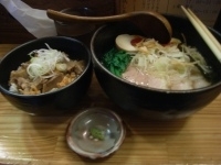 「塩しろ八麺890円+チャーシューごはん250円+ワサビ」@旬麺しろ八の写真