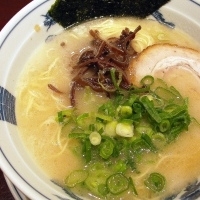 「白らぅめん 730円 替え玉券 130円 替え玉券 130円 替」@三代目 ◯助 MARUSUKEの写真