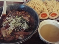 「豚バラつけめん(麺量2玉) 【700円】」@イヨマンテの写真