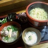 「鴨釜揚げ塩つけ麺（期間限定）+肉ワンタン」@厚木本丸亭の写真