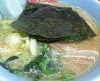 「醤油チャーシュー麺（麺固め、脂普通、味普通） ￥820」@ラーメン山岡家 佐野店の写真