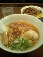 「半熟味玉子らー麺」@臨機の写真