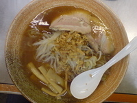 「醤油ラーメン（麺少なめ）」@覆麺 智の写真