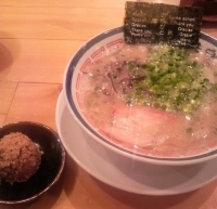 「ラーメン+赤オニ」@博多長浜らーめん 田中商店の写真