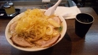 「辛ネギらーめん大盛り + チャーシュートッピング」@こってりらーめん 誉の写真