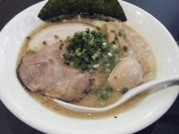 「特製らーめん（黒）（￥880）」@音麺酒家 楽々の写真