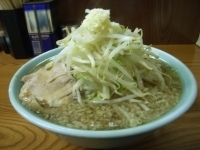 「小ラーメン600円（麺硬め、ヤサイマシマシ・ニンニク・カラメ）」@ラーメン二郎 亀戸店の写真