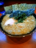 「ラーメン（並）+味付玉子」@家系総本山 ラーメン吉村家の写真
