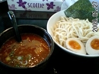 「辛つけめん（730円）+味玉（100円）」@ブラウンの写真