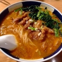 「排骨担々麺（ぱいこうだんだんめん）1100円」@支那麺 はしご 赤坂店の写真