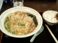 「味噌ラーメン600円+サービスライス」@北海道みそラーメン くまちゃんの写真