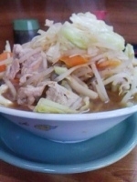 「肉入り味噌ラーメン（小）680円」@光楽亭の写真